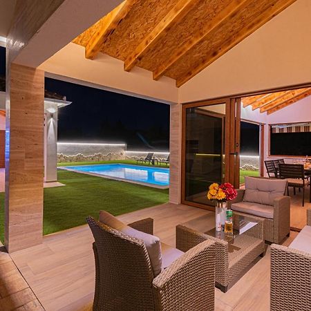 فيلا Casa Del Sol Dubrava  المظهر الخارجي الصورة