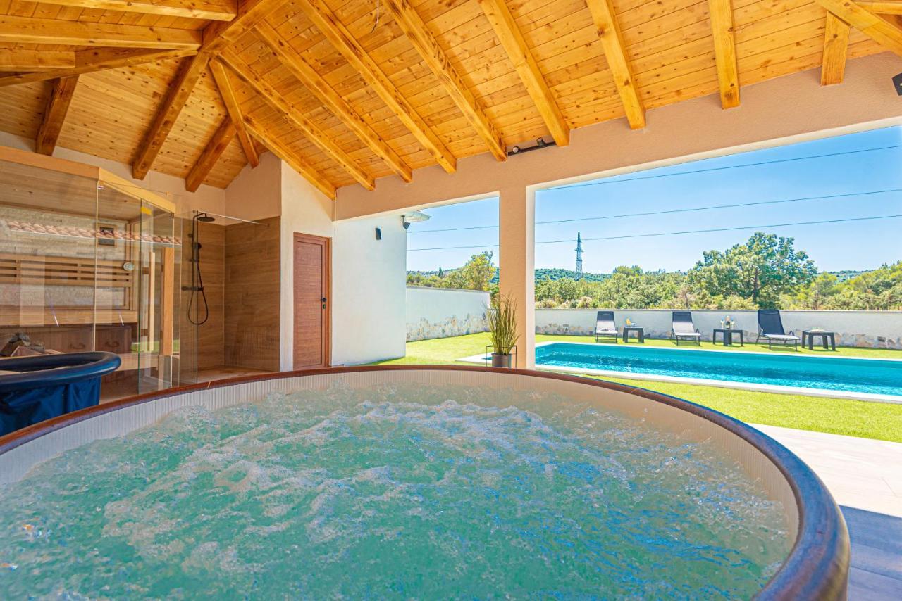 فيلا Casa Del Sol Dubrava  المظهر الخارجي الصورة