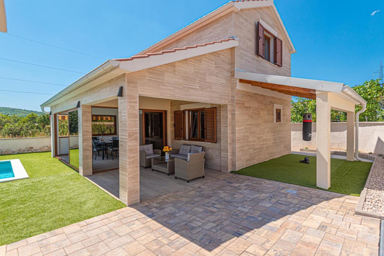 فيلا Casa Del Sol Dubrava  المظهر الخارجي الصورة